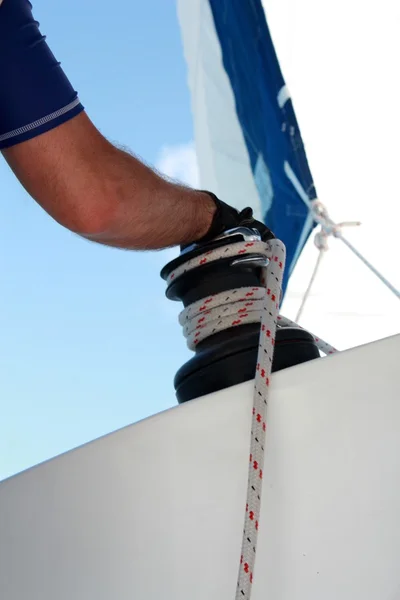 ウインチ、セーリング ボート上ロープ — ストック写真