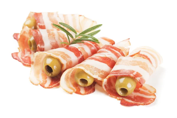 Bacon affumicato con olive e rosmarino — Foto Stock