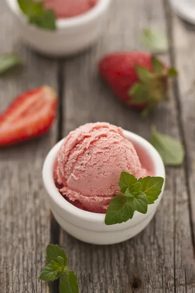 Strawberry ice cream Stock Photos, Royalty Free Strawberry ice cream ...