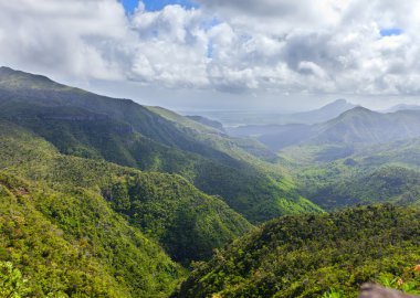 Mauritius. dağ manzarası