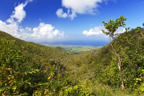 Mauritius. Vista sulle montagne e sull'Oceano Indiano — Foto Stock