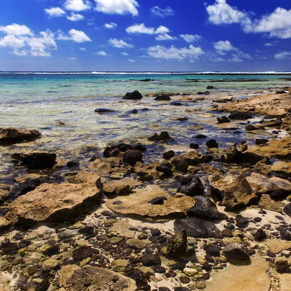 Mauricius. kamenité krajiny. ostrov gabriel. — Stock fotografie