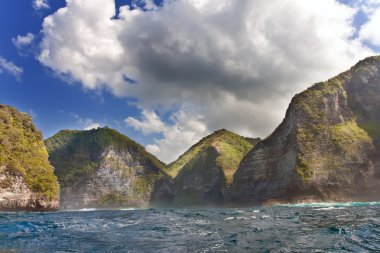 dağlar ve okyanus. Endonezya. Bali.