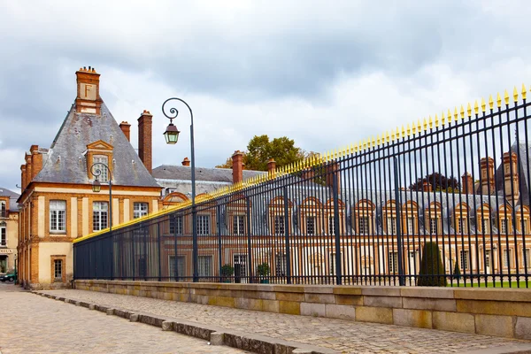 França. Parque e um palácio de Fontainebleau — Fotografia de Stock