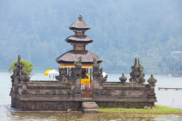 Bali pura ulun danu bratan woda świątynia — Zdjęcie stockowe