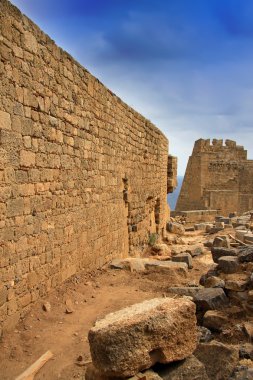 Yunanistan, Rodos, lindos acropolis. Antik şehir duvar