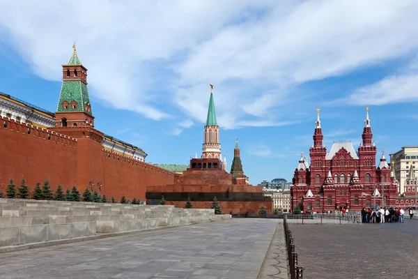 Rode plein. het kremlin, het mausoleum en het historische museum. Moskou. — Stockfoto