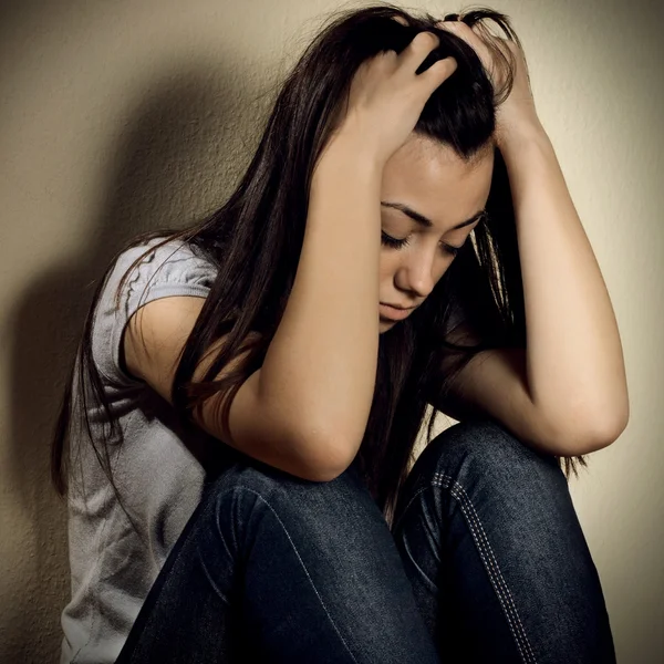 Depressed teenage girl — Stock Photo, Image