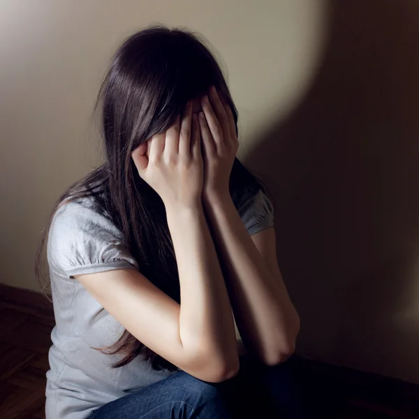 Depressziós tizenéves lány — Stock Fotó
