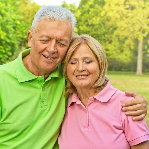 Happy elderly couple — Stock Photo, Image