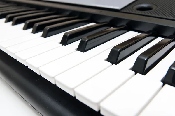 Closeup ηλεκτρονικό πιάνο πληκτρολόγιο — Φωτογραφία Αρχείου