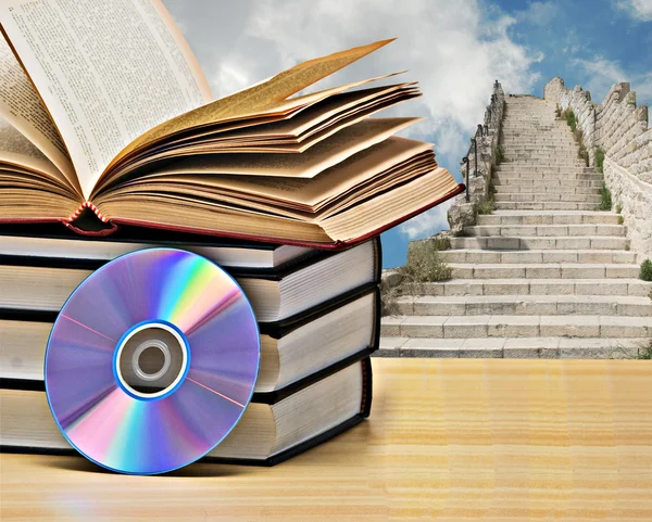 DVD og bøker – stockfoto