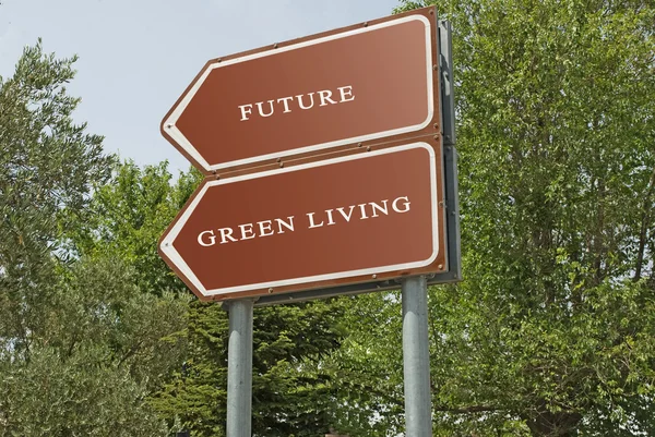 Дорожні знаки в майбутнє і зелене життя — стокове фото