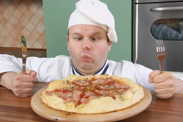 Szef kuchni i pizzy — Zdjęcie stockowe