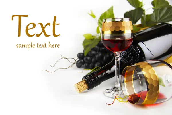 Glas Wein mit Trauben — Stockfoto