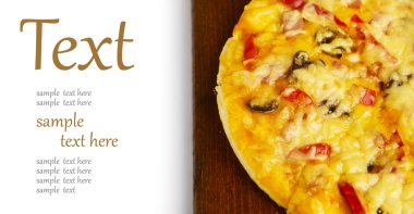 ahşap oyun tahtası lezzetli pizza