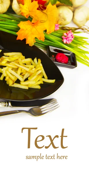 Batatas fritas, especiarias e ingredientes — Fotografia de Stock