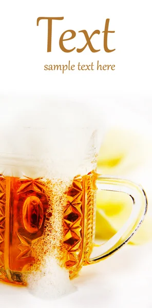 白を基調としたビールのグラス — ストック写真