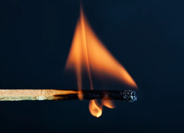 Streichholz brennt, bis es stirbt — Stockfoto