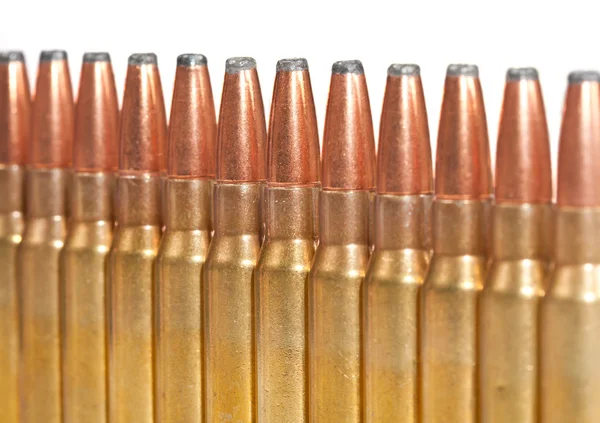 Tüfek mermi düz bir çizgi halinde Paketli — Stok fotoğraf