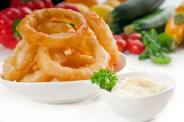 Golden deep fried onion rings — Stock Photo, Image