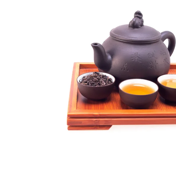 Thé vert chinois pot d'argile et tasses — Photo