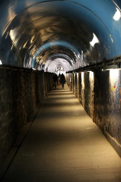Cinque terre - der Tunnel zwischen riomagiorre und via dell amore — Stockfoto