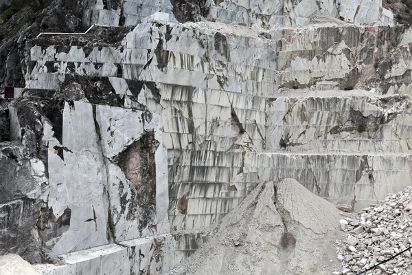 A márvány kőfejtő - a apuan Alpok — Stock Fotó