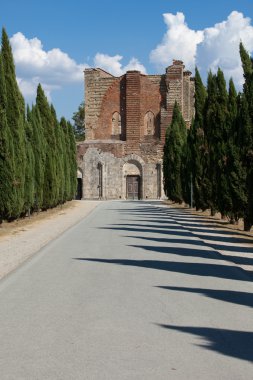 san galgano abbey yakınındaki sokağı