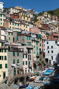 Riomaggiore - İtalya 'nın Cinque Terre kentlerinden biri