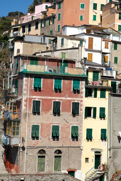 Riomaggiore - один из городов Cinque Terre в Италии — стоковое фото