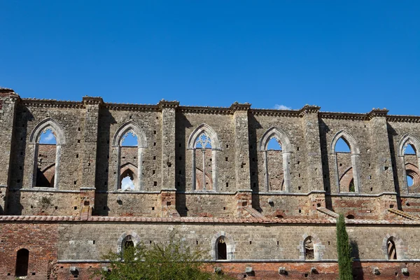 La pared lateral de la Abadía de San Galgano. Toscana — Foto de Stock