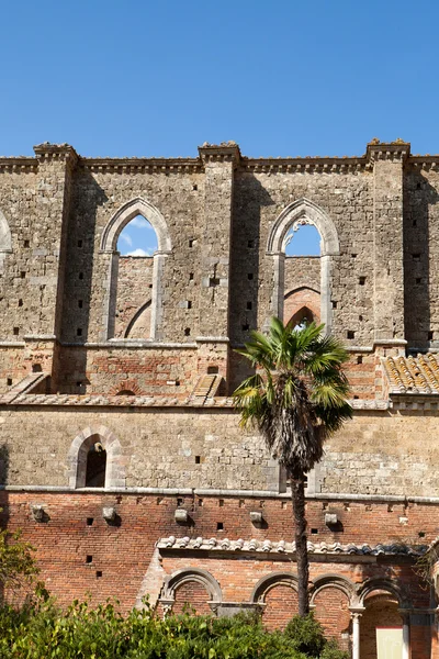 A parede lateral da Abadia de San Galgano. Toscana — Fotografia de Stock