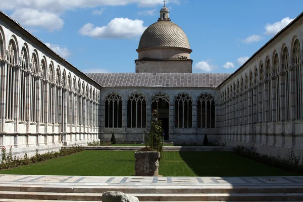 Pisa - camposanto - Friedhof — Stockfoto