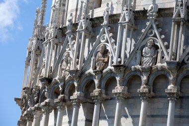 Pisa - Piazza dei Miracoli 'deki Aziz John Kilisesi