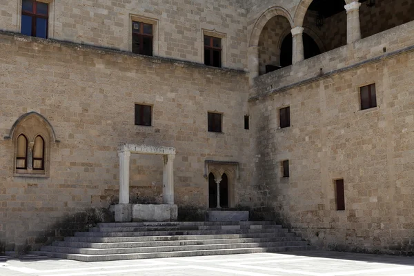 Het paleis van de grootmeester van de ridders van Rhodos — Stockfoto