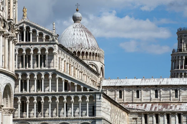 Pisa - Duomo. Kathedraal van St. Maria van de Hemelvaart — Stockfoto