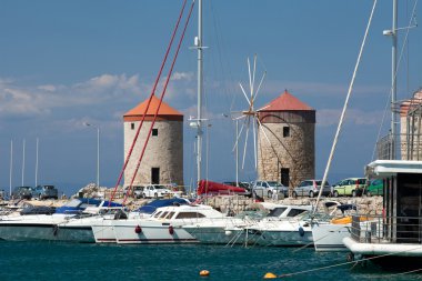 Mandraki Limanı, Rodos