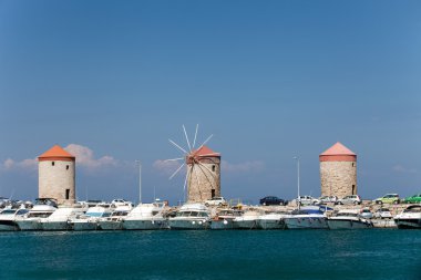 Mandraki Limanı, Rodos