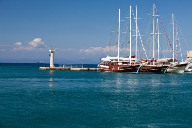 Mandraki Limanı, Rodos