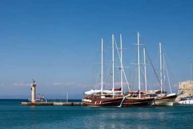 Mandraki Limanı, Rodos