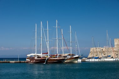 Mandraki Limanı, Rodos