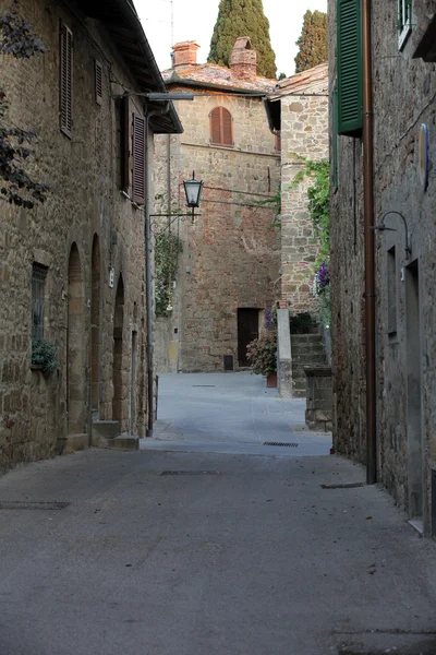Монтикьелло - средневековая деревня возле Пьенцы. Тоскана . — стоковое фото