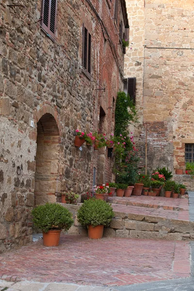 Monticchiello - Borgo medievale vicino a Pienza. Toscana . — Foto Stock