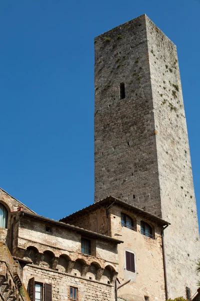 San Gimignano- pequena cidade murada colina medieval na Toscana — Fotografia de Stock