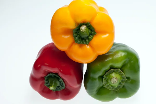 Close up van rode, gele en groene paprika 's — Stockfoto