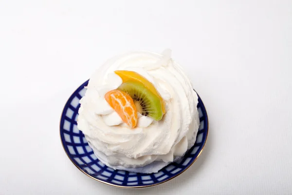 Солодкий торт з фруктами — стокове фото