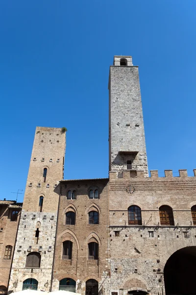 San Gimignano- petite ville médiévale fortifiée en Toscane — Photo
