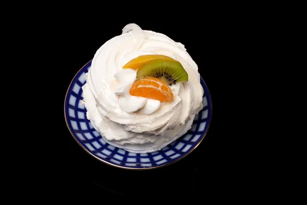 Dolce torta con frutta — Foto Stock
