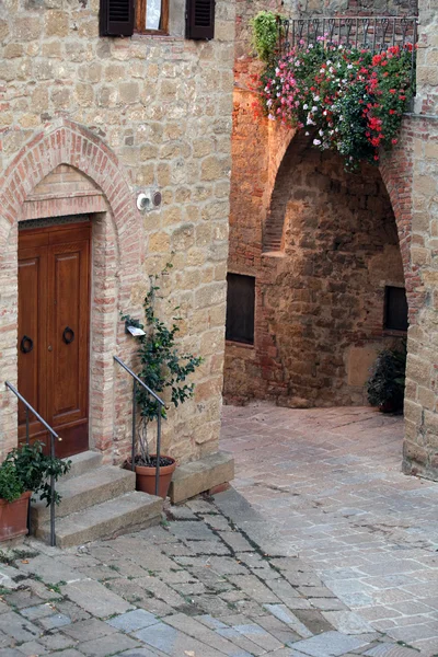 Monticchiello - Pueblo medieval cerca de Pienza. Toscana. Italia —  Fotos de Stock